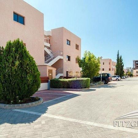 1 Bedroom Garden Flat, Sleeps 4 Paphos Extérieur photo