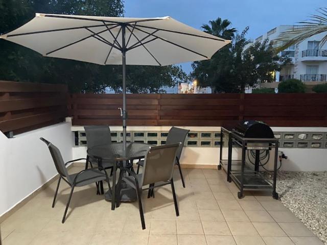 1 Bedroom Garden Flat, Sleeps 4 Paphos Extérieur photo