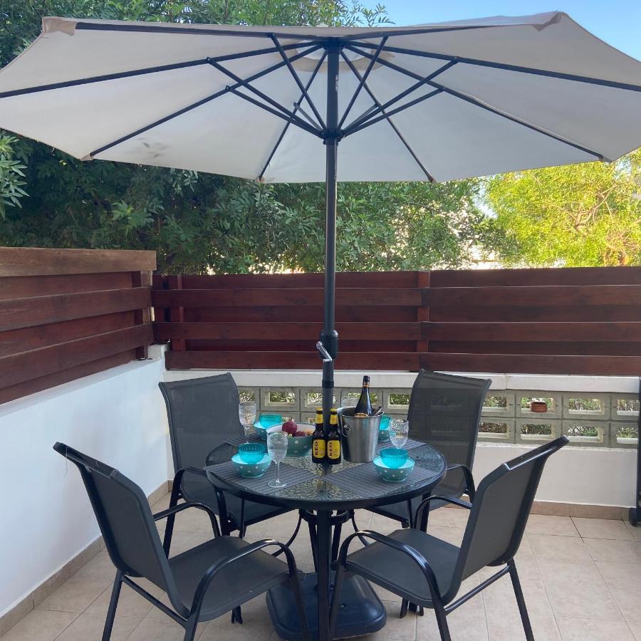 1 Bedroom Garden Flat, Sleeps 4 Paphos Extérieur photo