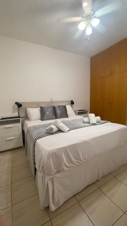 1 Bedroom Garden Flat, Sleeps 4 Paphos Extérieur photo