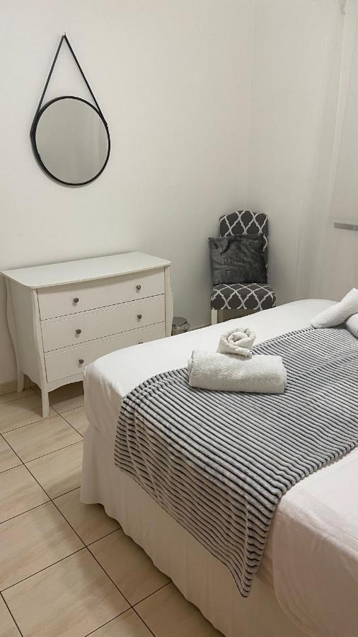 1 Bedroom Garden Flat, Sleeps 4 Paphos Extérieur photo